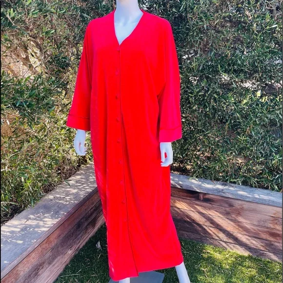 Diamond Tea Red Button Down Robe/ Dressing Gown